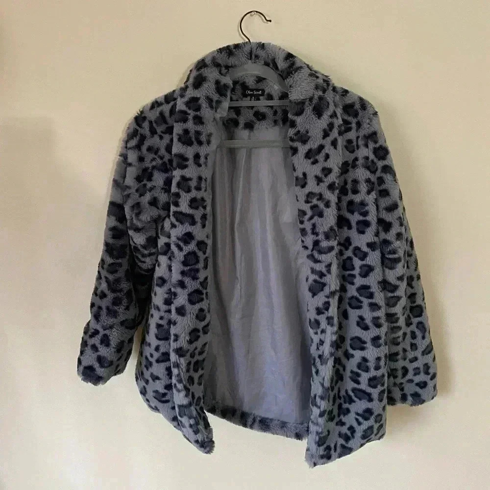 OLIVE SCENT GREY LEOPARD PRINT FAUX FUR JACKET SIZE S